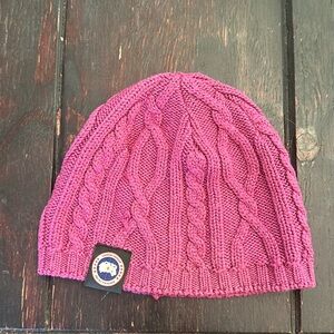 Women’s Canada Goose toque